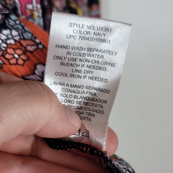 Bila Paisley Print Hippie Boho Tunic Top Shirt Size L Flowy Rayon Crinkle V Neck - Picture 8 of 13